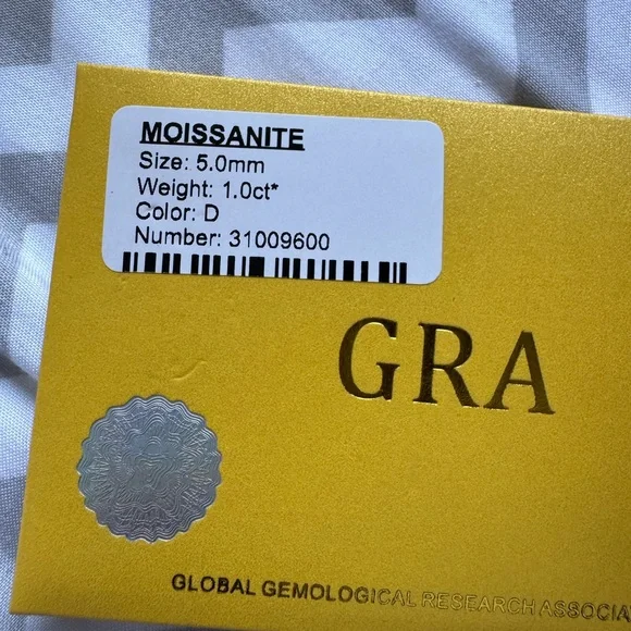 Elegant Silver Heart Stud Moissante Earrings - Picture 2 of 4